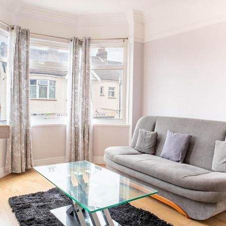 2 Bedroom Apartment ساوثيند أون سي المظهر الخارجي الصورة